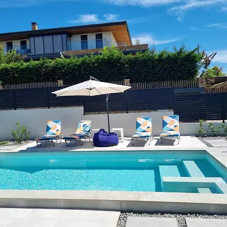Calypso Villa *