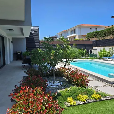 Calypso, Private Pool With Heating And Salt Water * Lozenets