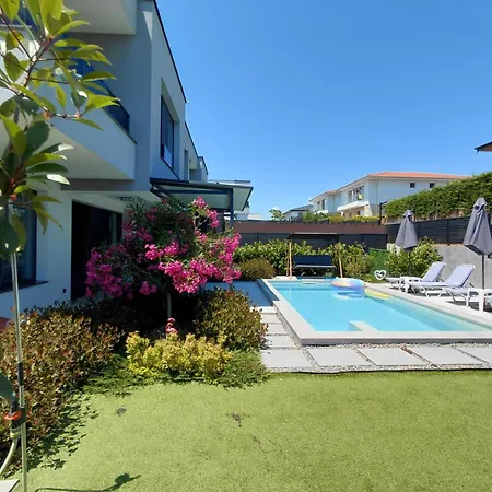 Vilă Calypso, Private Pool With Heating And Salt Water *