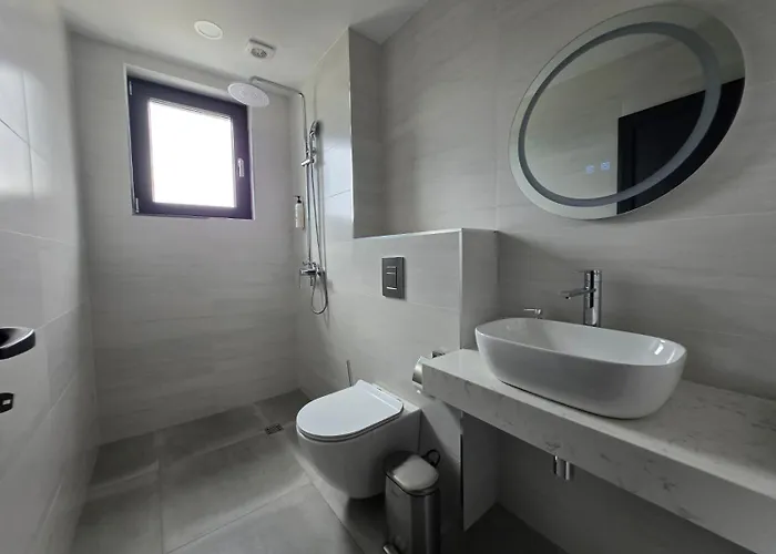 Calypso, Private Pool With Heating And Salt Water * Lozenets