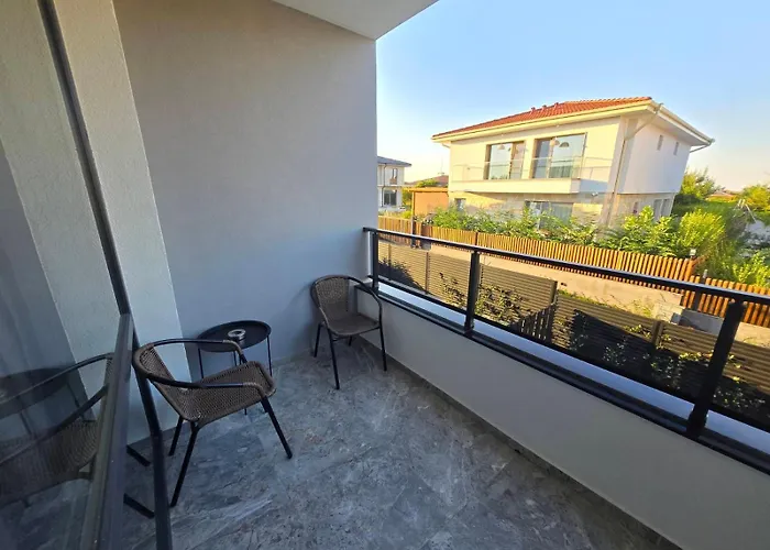 Villa Calypso, Private Pool With Heating And Salt Water Lozenets